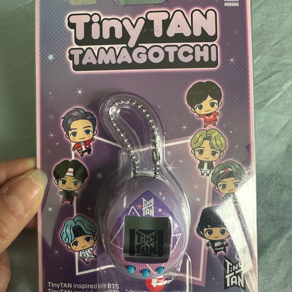 NEW TinyTAN Tamagotchi Virtual Pet - Purple